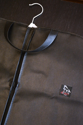 POKROWIEC NA GARNITUR (ubrania)