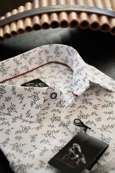  Koszula męska elegancka biała długi rękaw na guziki  grafika w czarne wzory 