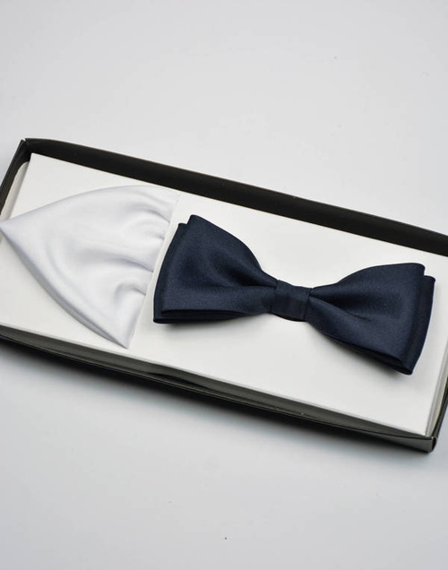 Granatowa mucha męska gładka jednolita z białą poszetką 