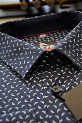 KOSZULA GRANATOWA z NADRUKIEM