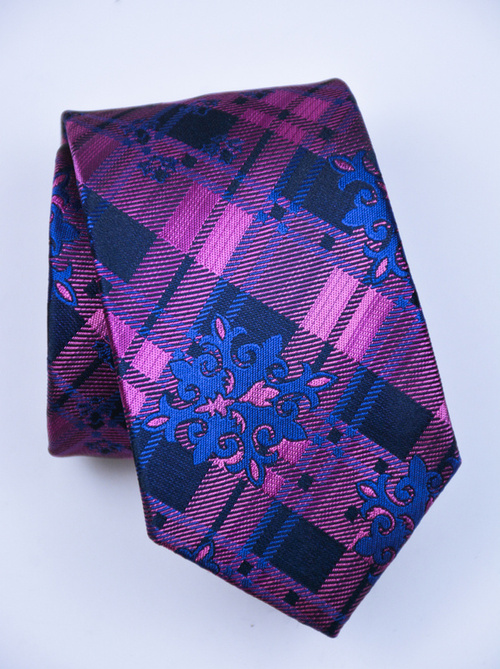 Krawat męski czarno amarantowy w kratę