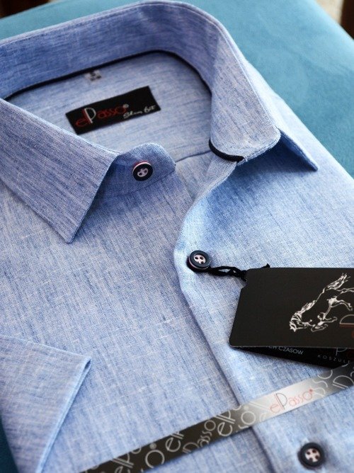 Elegancka koszula męska  wizytowa krótki rękaw w niebieskim kolorze.